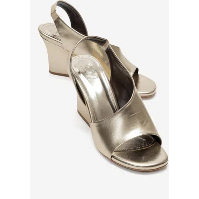 Prologue Shoes Zyra Wedge Sandal In Gold
