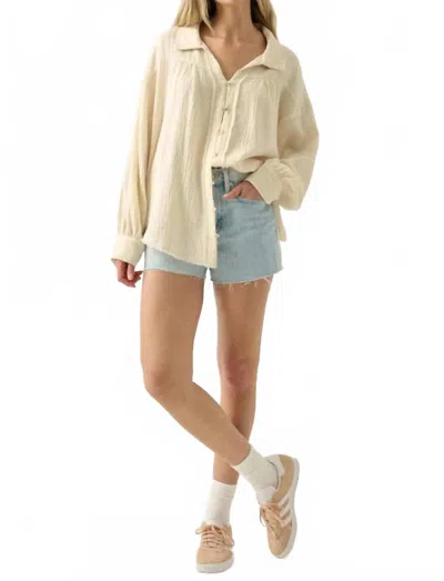 Promesa Cotton Raw-edge Button-up Shirt In Cream In Neutral