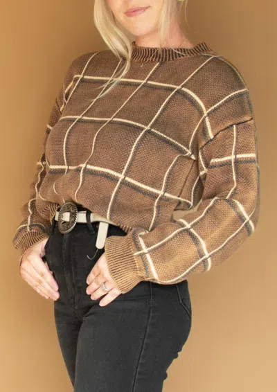 Promesa Peyton Sweater In Brown