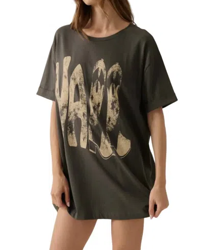 Promesa Y'all Boots Oversized Tee In Charcoal In Green