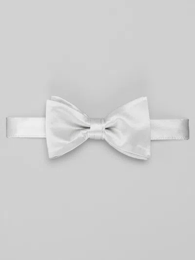 Pronto Uomo Solid Pre-tied Bow Tie In White