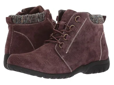 Propét Delaney In Brown