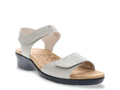 Propét Propet Extra Wide Width Wanda Sandal In White