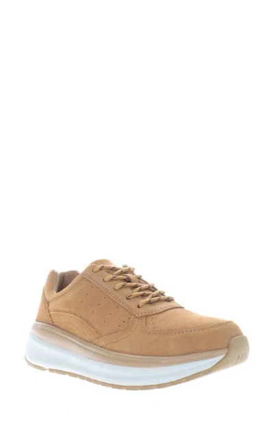 Propét Ultima Sneaker In Doe