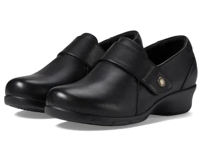 Propét Wallis In Black