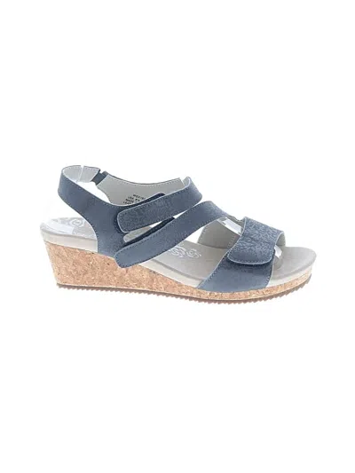 Pre-owned Propét Wedges In Blue