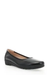 Propét Propet Wide Width Yara Flat In Black
