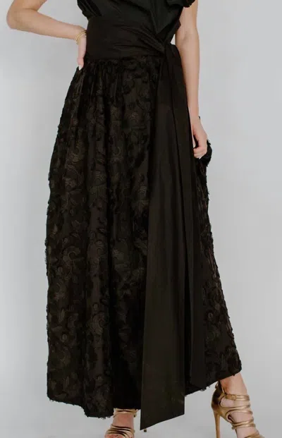 Psophia Embroidered Skirt In Black