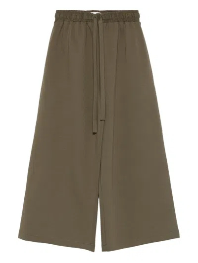 Psophia Cropped-hose Mit Weitem Bein In Green