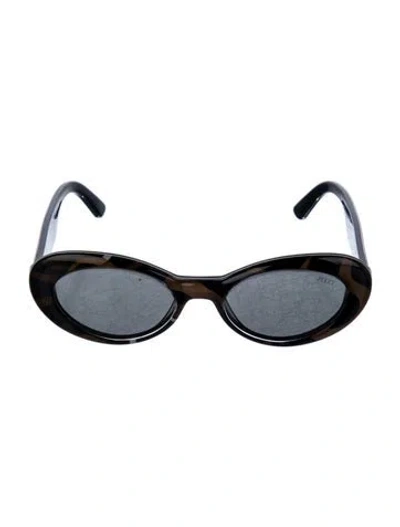 Pre-owned Pucci Cat-eye Tinted Sunglasses In Black