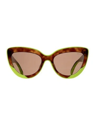 Pre-owned Pucci Cat-eye Tinted Sunglasses In Brown