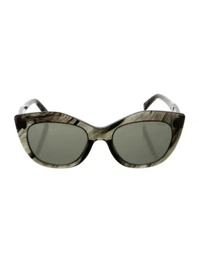 Pre-owned Pucci Cat-eye Tinted Sunglasses In Gray