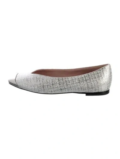Pre-owned Pucci Flats In Silver