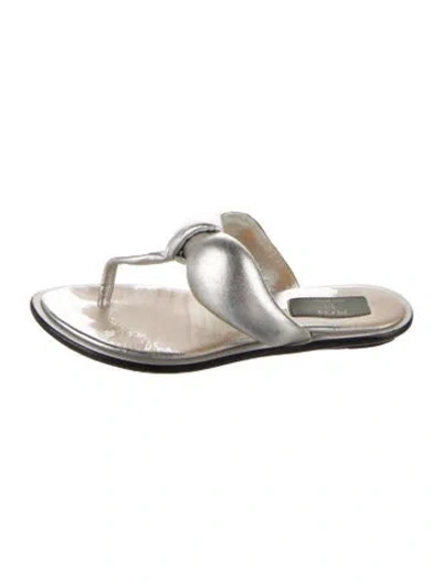 Pre-owned Pucci Leather Flip Flops In Silver