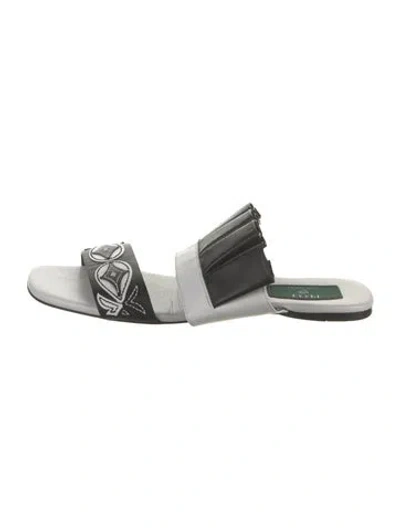 Pre-owned Pucci Leather Graphic Print Slides In White