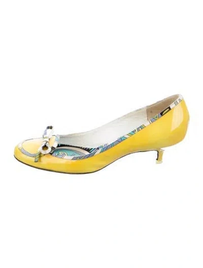 Pre-owned Pucci Patent Leather Bow Accents Pumps In Yellow