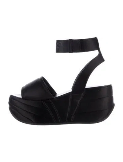 Pre-owned Pucci Sandals In Black
