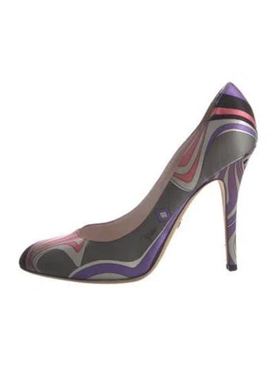 Pre-owned Pucci Silk Printed Pumps In Purple