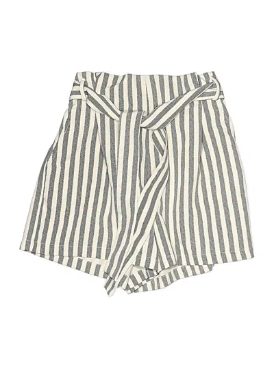 Pre-owned Pull & Bear Shorts In Ivory
