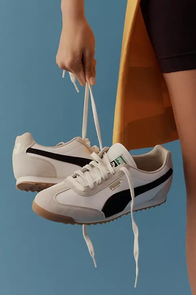 Puma Arizona Retro Sneakers In White/black/gum 
