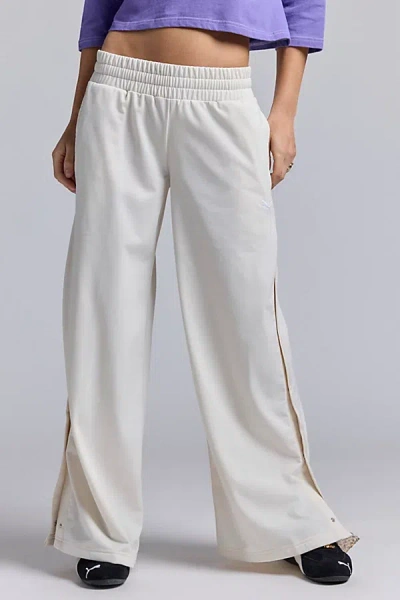 Puma Essential Relaxed Low-rise Popper Pant In Alpine Snow, Women's At Urban Outfitters