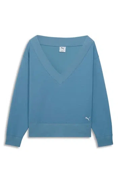 Puma Essential V-neck Sweatshirt In Blue