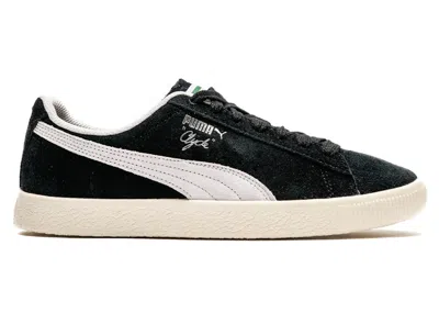 Pre-owned Puma Men's  Clyde Hairy Suede Sneakers In  Black/frosted Ivory In Multi