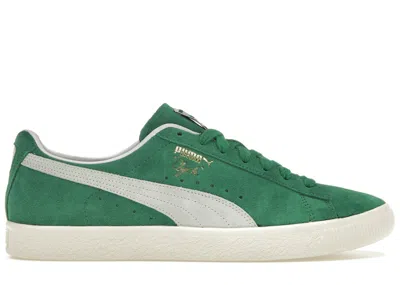 Pre-owned Puma Men's  Clyde Og Sneakers In Burdent Green/ White/pristine