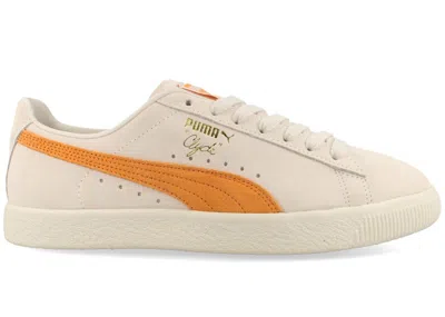 Pre-owned Puma Men's  Clyde Og Sneakers In Frosted Ivory/clementine
