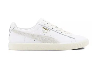 Pre-owned Puma Men's  Clyde Sneakers In White/frosted Ivory/ Team Gold In Multi
