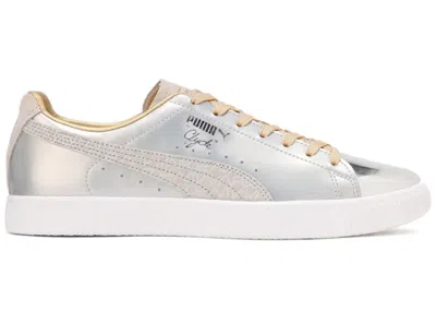 Pre-owned Puma Men's  Clyde Sorayama Silver Gold Sneakers In  Silver/ Gold