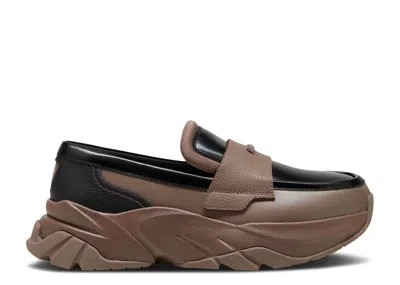 Puma Wmns Sophyr Loafer 'black Dark Clove' In Brown