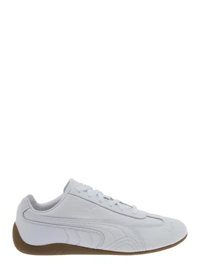PUMA 'SPEEDCAT' WHITE LOW TOP SNEAKERS WITH EMBOSSED LOGO ON THE TONGUE AND CONTRASTING SOLE