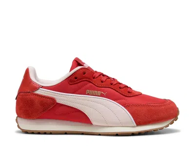 Puma St Miler Rose Sneaker In Red