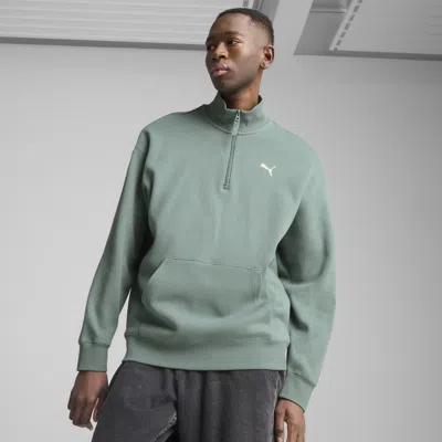 Puma Wardrobe Essentials Men's Relaxed Half-zip Crew In Green