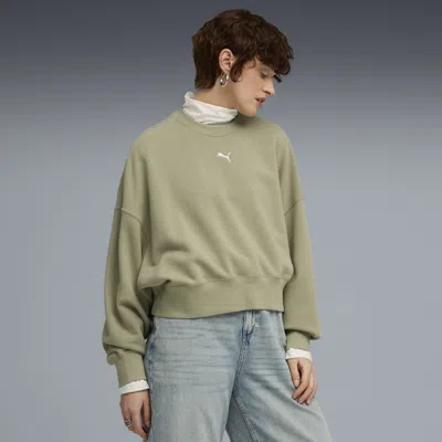 Puma Wardrobe Essentials Women's Oversized Crew Sweatshirt In Green