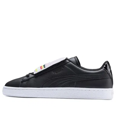 Puma (wmns)  Basket Badge Casual Sneakers Black/white In Multi