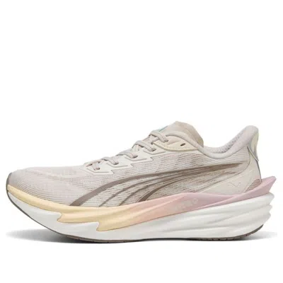 Puma (wmns)  Deviate Nitro 'alpine Snow Misty Pink' In Neutral