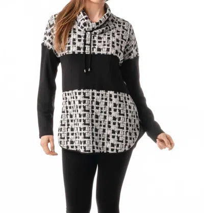 Pure Essence Plain Long Sleeve Tunic Top In Black & White In Multi