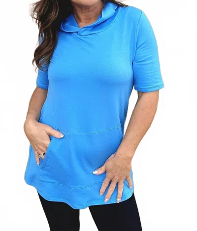 Pure Essence Styling Up Top In Artiv Blue