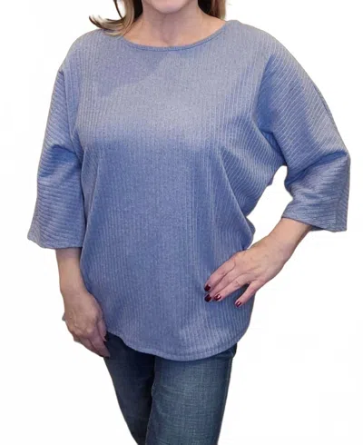 Pure Essence Three-quarter Length Sleeve Flowy Top In Blue