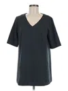 Purejill Short Sleeve Top Gray Solid Pattern V-neck Tops In Gray