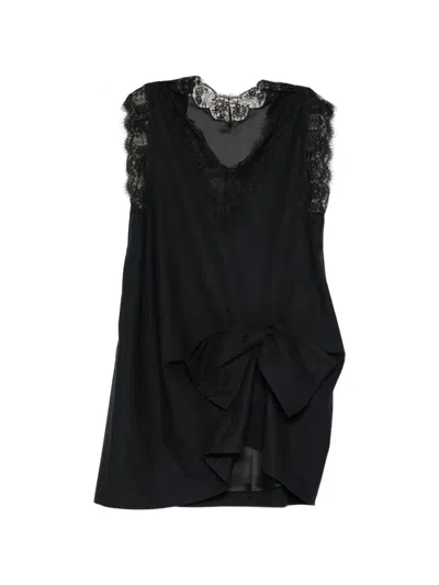 Pushbutton Lace-trim Ribbon Dress In Black