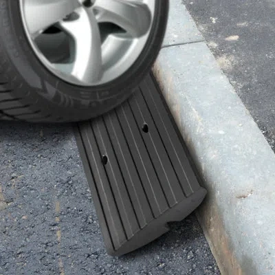 Pyle 2.02 In. Van And Suv Ramp In Black