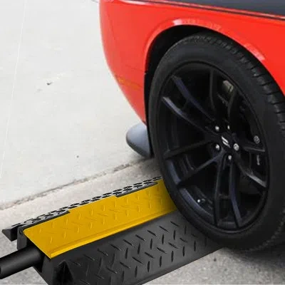 Pyle Cable Protector Cover Ramp In Black;yellow