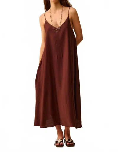 Q2 Desert Drift Maxi Dress In Burgundy In Red