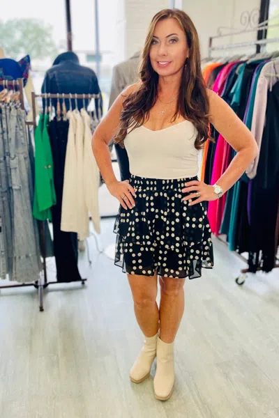 Q2 Mini Tiered Polka Dot Skirt In Black