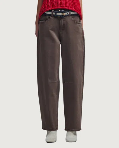 Q2 Naomi Barrel Jean In Espresso Brown In Purple