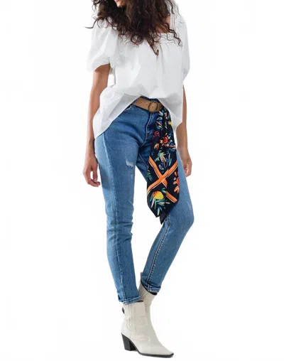 Q2 Peasant Blouse In White