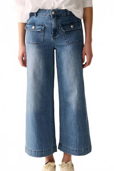 Q2 Straight Leg Jeans With Front Pocket In Blue